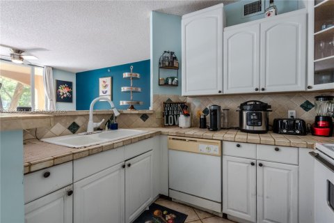 Купить кондоминиум в Авентура, Флорида 1 спальня, 69.68м2, № 2088661 - фото 11