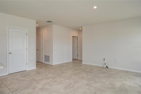 Villa ou maison à vendre à Haines City, Floride: 3 chambres, 121.89 m2 № 2203674 - photo 9