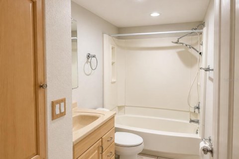 Condo in Clearwater, Florida, 1 bedroom  № 2209228 - photo 7
