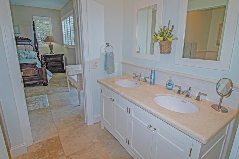 Casa en venta en Stuart, Florida, 3 dormitorios, 298.22 m2 № 2175836 - foto 12