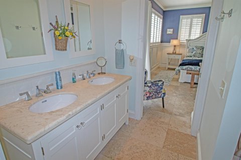 Casa en venta en Stuart, Florida, 3 dormitorios, 298.22 m2 № 2175836 - foto 11