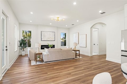 Casa en venta en Seminole, Florida, 4 dormitorios, 249.72 m2 № 2133476 - foto 7