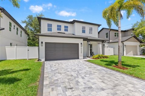 Casa en Seminole, Florida 4 dormitorios, 249.72 m2 № 2133476