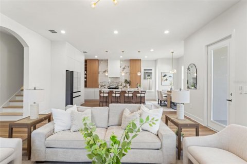 Casa en venta en Seminole, Florida, 4 dormitorios, 249.72 m2 № 2133476 - foto 4