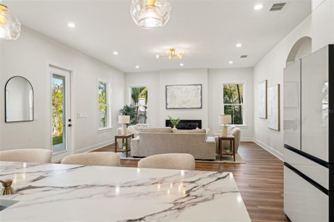 Casa en venta en Seminole, Florida, 4 dormitorios, 249.72 m2 № 2133476 - foto 13