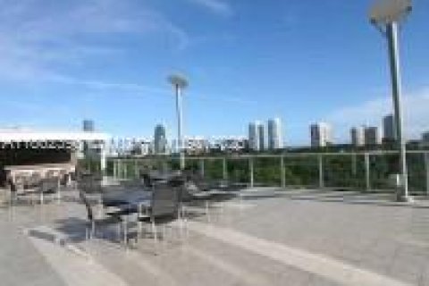 Condo in Miami, Florida, 1 bedroom  № 1891438 - photo 15