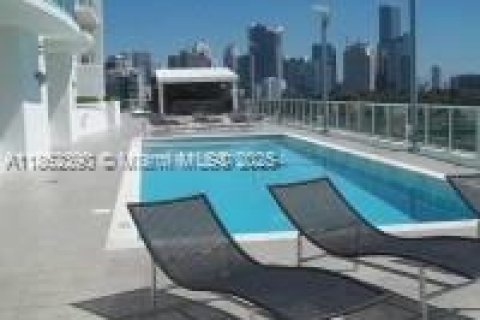 Condo in Miami, Florida, 1 bedroom  № 1891438 - photo 17