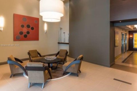 Condo in Miami, Florida, 1 bedroom  № 1891438 - photo 22