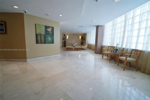 Copropriété à vendre à Miami Beach, Floride: 2 chambres, 114.27 m2 № 1924828 - photo 18