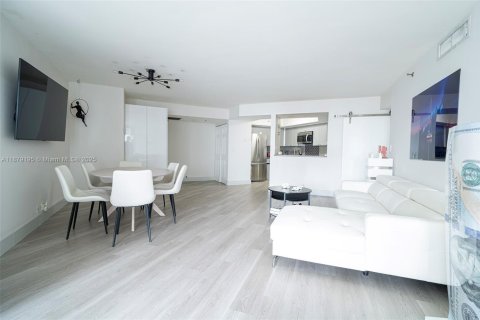 Copropriété à vendre à Miami Beach, Floride: 2 chambres, 114.27 m2 № 1924828 - photo 6