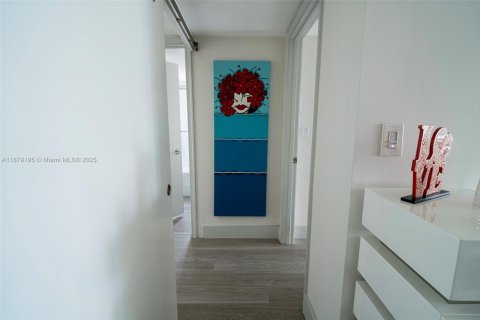 Copropriété à vendre à Miami Beach, Floride: 2 chambres, 114.27 m2 № 1924828 - photo 13