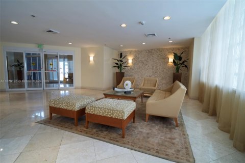 Copropriété à vendre à Miami Beach, Floride: 2 chambres, 114.27 m2 № 1924828 - photo 12