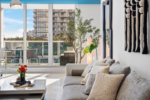 Condo in Miami Beach, Florida, 2 bedrooms  № 2062267