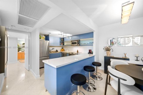 Condominio en alquiler en Miami Beach, Florida, 2 dormitorios, 114.27 m2 № 2062267 - foto 9