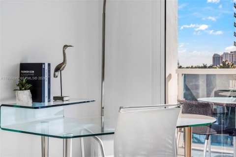 Condominio en alquiler en Miami Beach, Florida, 2 dormitorios, 114.27 m2 № 2062267 - foto 15