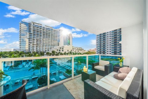 Condominio en alquiler en Miami Beach, Florida, 2 dormitorios, 114.27 m2 № 2062267 - foto 24