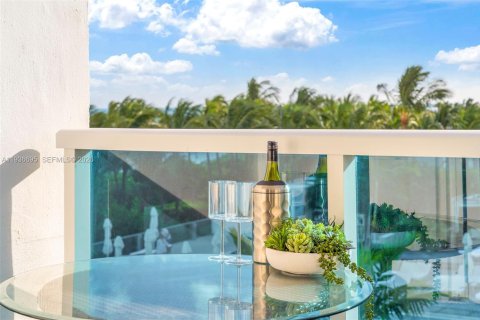 Condominio en alquiler en Miami Beach, Florida, 2 dormitorios, 114.27 m2 № 2062267 - foto 21