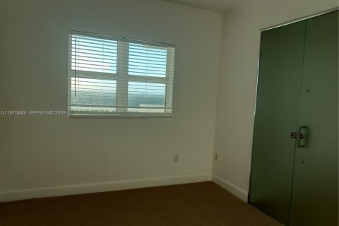 Снять в аренду кондоминиум в Норт-Майами, Флорида 3 спальни, 167.32м2, № 2031268 - фото 6