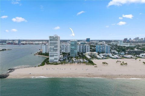 Condominio en venta en Fort Lauderdale, Florida, 2 dormitorios, 140.56 m2 № 1968541 - foto 11
