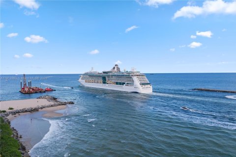 Condominio en venta en Fort Lauderdale, Florida, 2 dormitorios, 140.56 m2 № 1968541 - foto 8