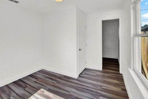 House in Saint Petersburg, Florida 3 bedrooms, 80.64 sq.m. № 1865914 - photo 19