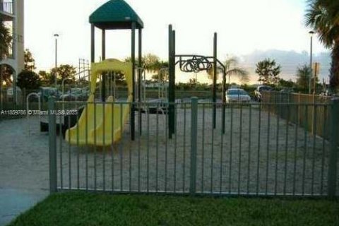 Снять в аренду кондоминиум в Мирамар, Флорида 1 спальня, 67.45м2, № 1888273 - фото 22