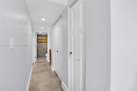 Купить кондоминиум в Майами-Бич, Флорида 2 спальни, 80.55м2, № 1985373 - фото 10