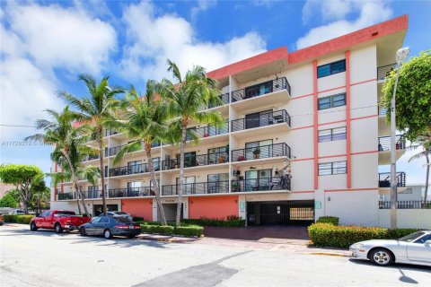 Купить кондоминиум в Майами-Бич, Флорида 2 спальни, 80.55м2, № 1985373 - фото 21