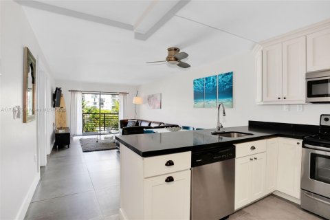 Купить кондоминиум в Майами-Бич, Флорида 2 спальни, 80.55м2, № 1985373 - фото 6