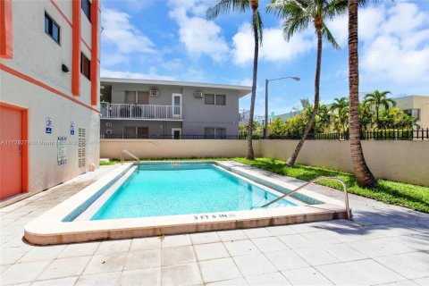 Купить кондоминиум в Майами-Бич, Флорида 2 спальни, 80.55м2, № 1985373 - фото 23