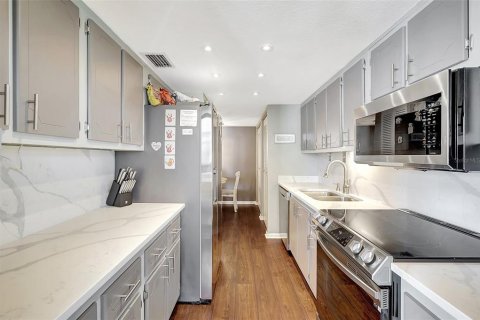Купить кондоминиум в Клируотер, Флорида 5 комнат, 125.42м2, № 1570492 - фото 13