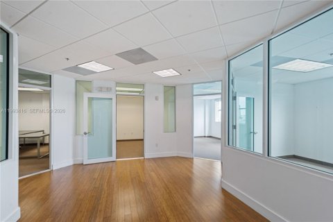 Immobilier commercial à vendre à North Miami Beach, Floride № 2255774 - photo 3