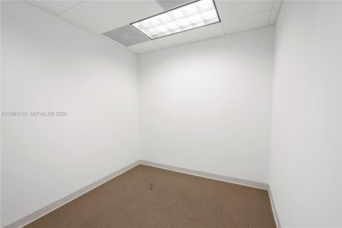 Immobilier commercial à vendre à North Miami Beach, Floride № 2255774 - photo 26