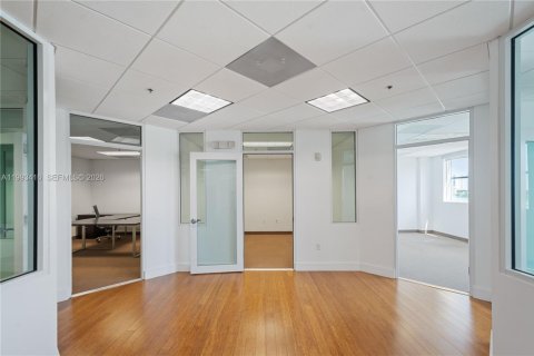 Immobilier commercial à vendre à North Miami Beach, Floride № 2255774 - photo 4