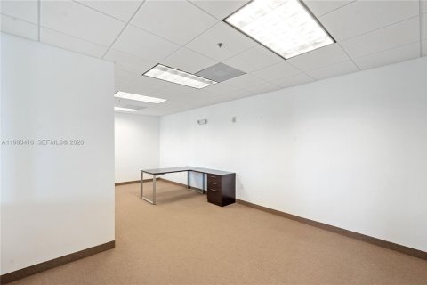 Immobilier commercial à vendre à North Miami Beach, Floride № 2255774 - photo 16