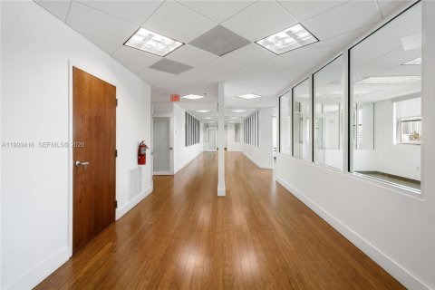 Immobilier commercial à vendre à North Miami Beach, Floride № 2255774 - photo 8