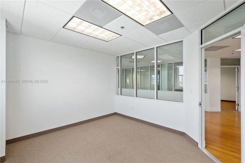 Immobilier commercial à vendre à North Miami Beach, Floride № 2255774 - photo 13