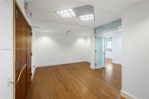 Immobilier commercial à vendre à North Miami Beach, Floride № 2255774 - photo 25