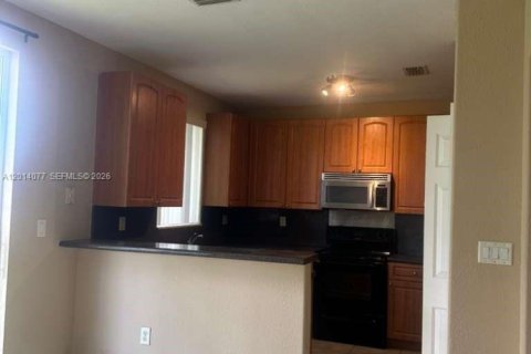 Condo in Homestead, Florida, 3 bedrooms № 2076159 - photo 2