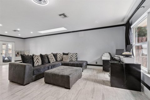 Villa ou maison à vendre à Sunrise, Floride: 3 chambres, 134.71 m2 № 1951246 - photo 2