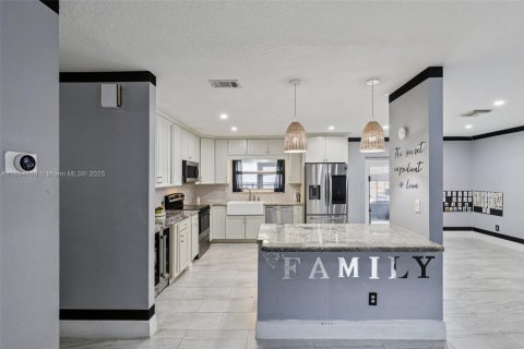 Villa ou maison à vendre à Sunrise, Floride: 3 chambres, 134.71 m2 № 1951246 - photo 3