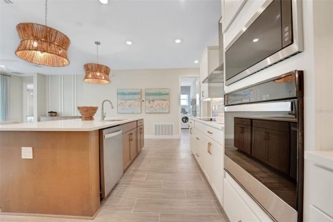 Casa en venta en Lady Lake, Florida, 2 dormitorios, 168.34 m2 № 1902070 - foto 12