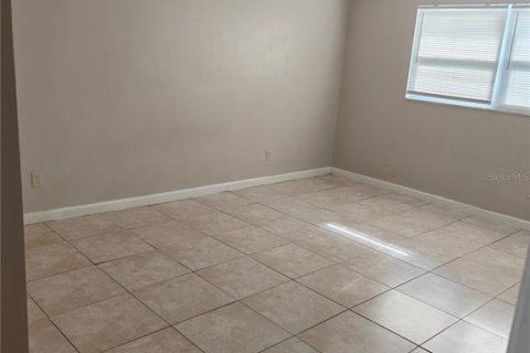 Propiedad comercial en venta en Largo, Florida, 6 dormitorios, 182.09 m2 № 2371704 - foto 7