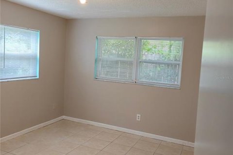 Propiedad comercial en venta en Largo, Florida, 6 dormitorios, 182.09 m2 № 2371704 - foto 16