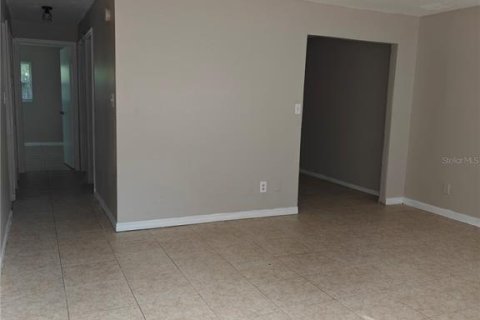 Propiedad comercial en venta en Largo, Florida, 6 dormitorios, 182.09 m2 № 2371704 - foto 9