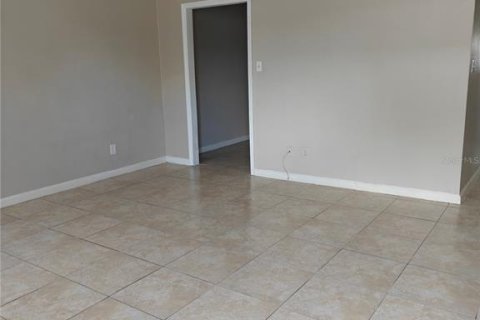 Propiedad comercial en venta en Largo, Florida, 6 dormitorios, 182.09 m2 № 2371704 - foto 4