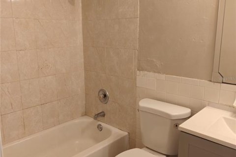 Propiedad comercial en venta en Largo, Florida, 6 dormitorios, 182.09 m2 № 2371704 - foto 3