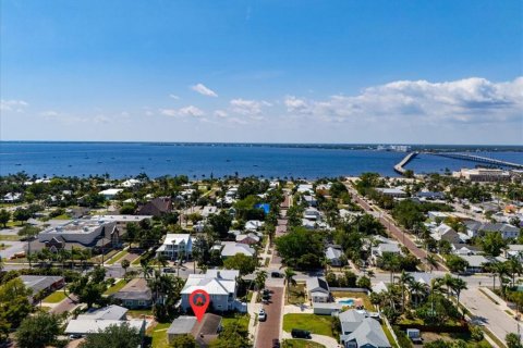 House in Punta Gorda, Florida 4 bedrooms, 141.86 sq.m. № 1826209 - photo 5