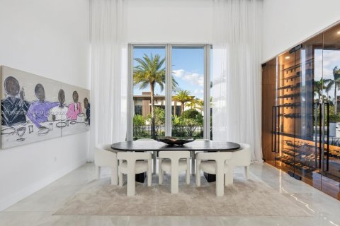 House in Plantation, Florida 5 bedrooms, 513.75 sq.m. № 2020059 - photo 22