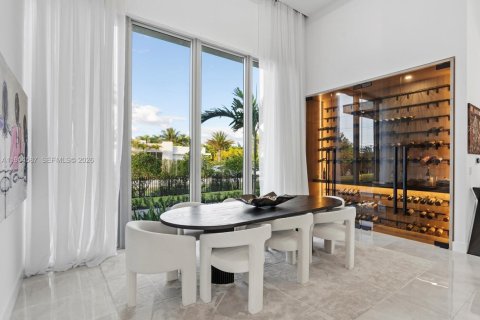 House in Plantation, Florida 5 bedrooms, 513.75 sq.m. № 2020059 - photo 23